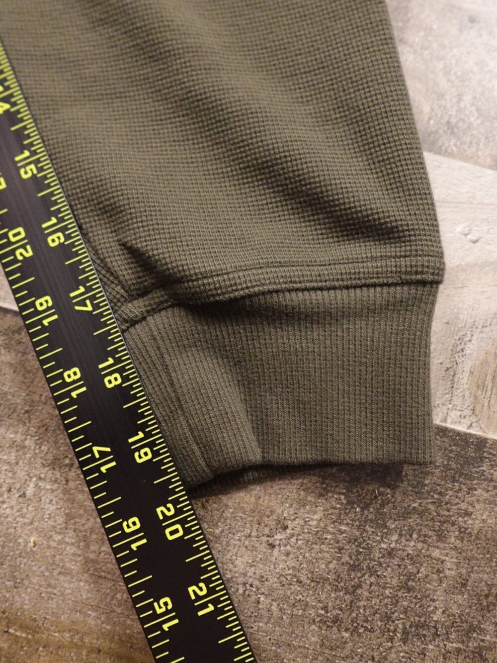 L.L.Bean Unshrinkable Mini-Waffle Henley Shirt‎ Men's Large Regular Olive Green - Picture 5 of 8